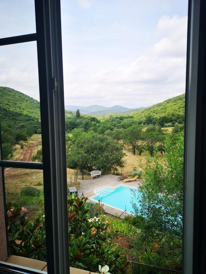 Domaine De Montbarri Bed & Breakfast La Tour-sur-Orb Екстериор снимка