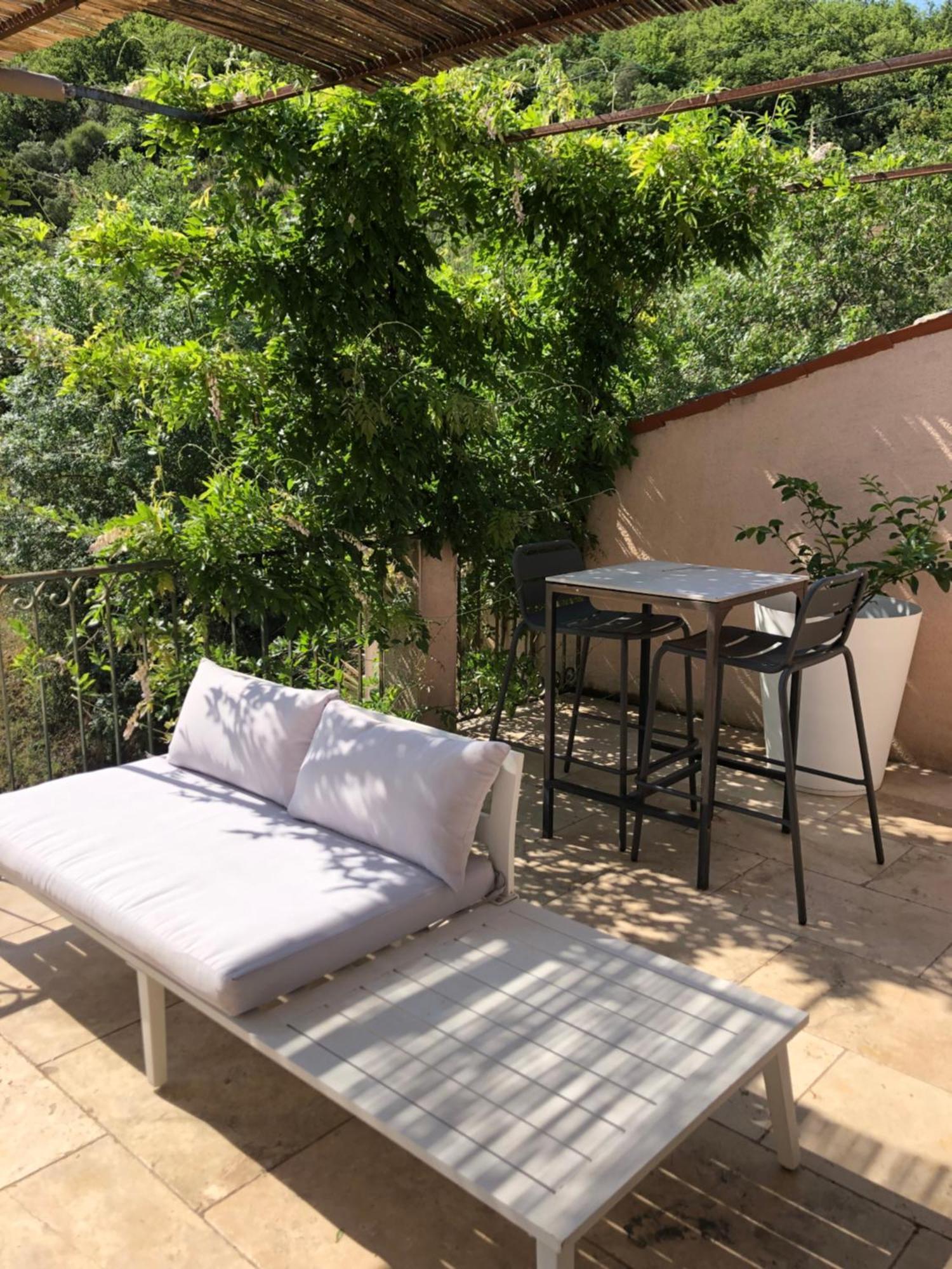 Domaine De Montbarri Bed & Breakfast La Tour-sur-Orb Екстериор снимка